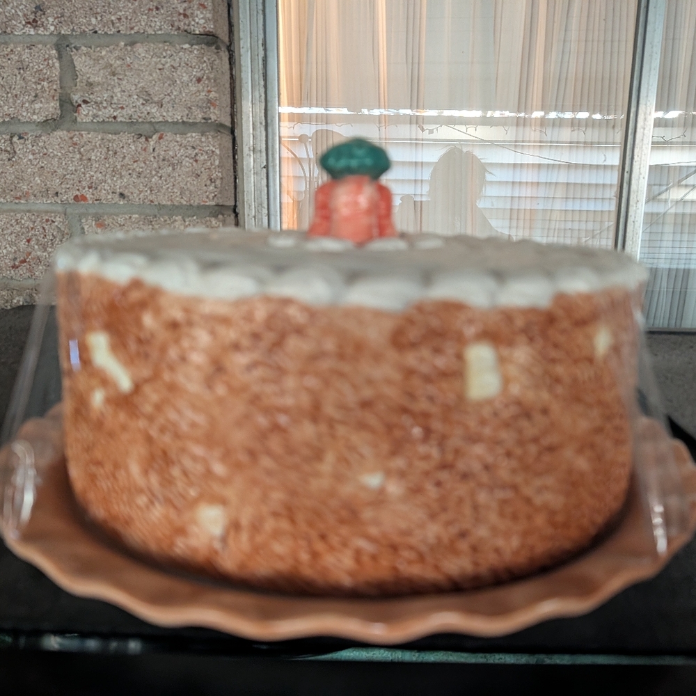 Ceramic Cake-Shaped Platter - Picture 4 of 4